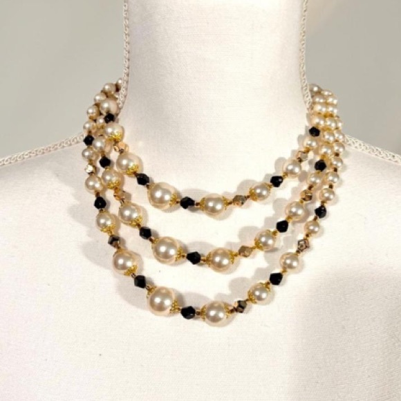 Pearl Necklace Vintage Japan faux pearls & faceted glass beads necklace - Picture 7 of 12